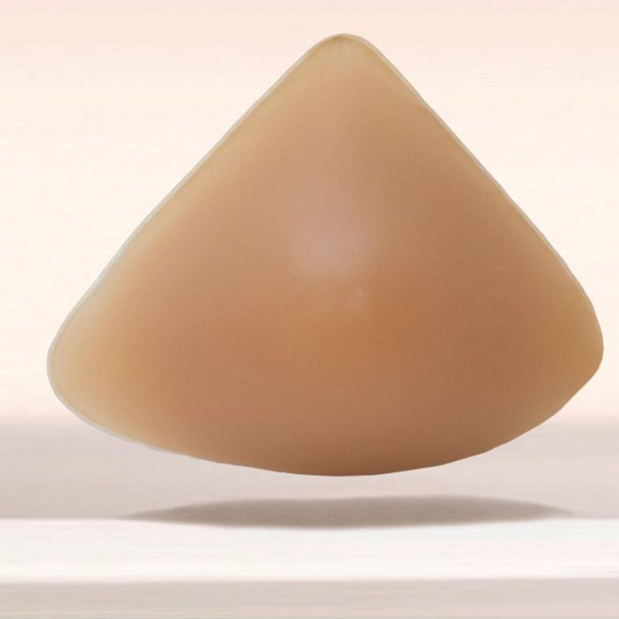 Can be used on left/right Ribbed design ensures pleasant skin milieu and reduced weight Breathable microfibre fabric covers the entire rear side