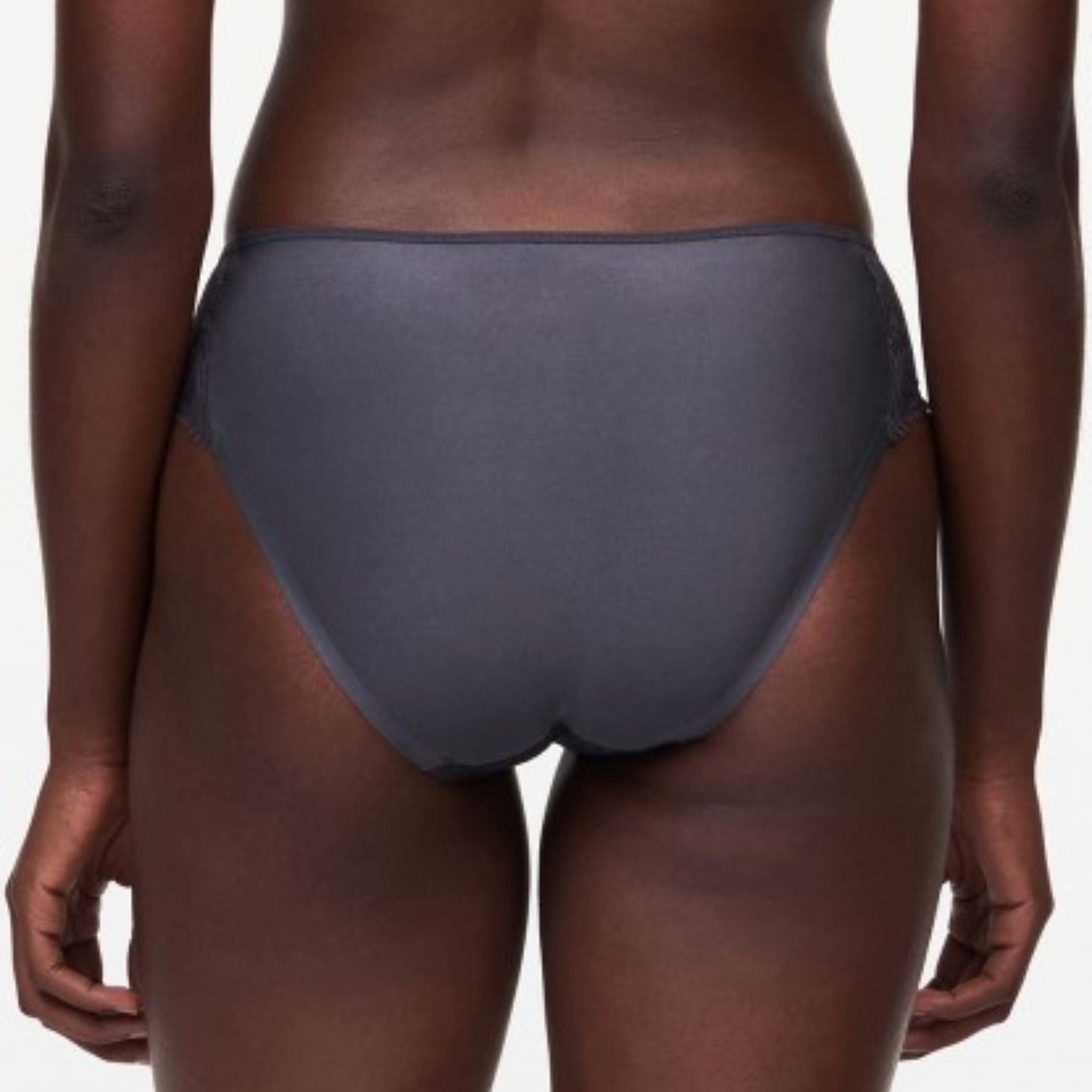 All day elegance, detailed lace and ultimate comfort make the Day to Night Bikini a must-have in every lingerie wardrobe.