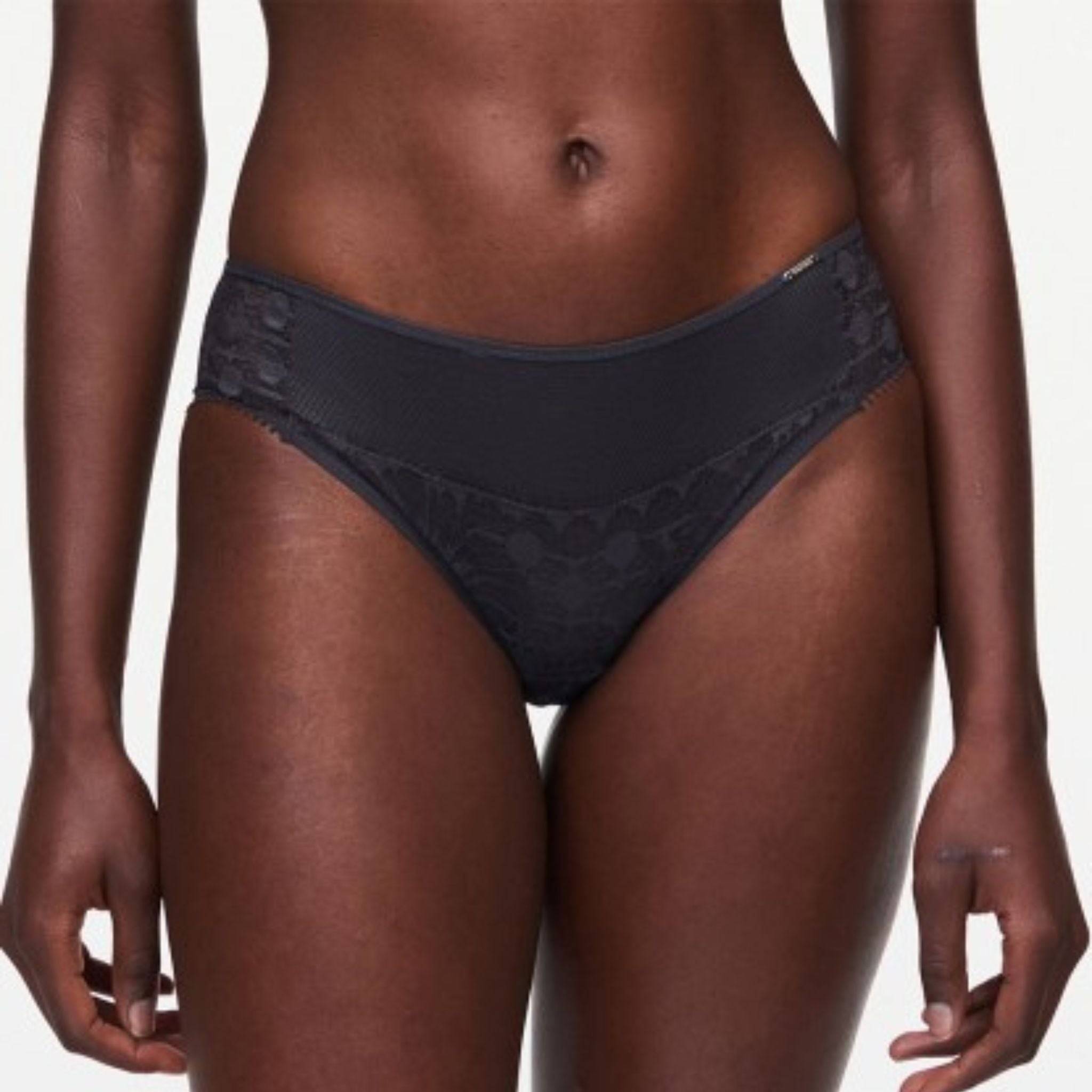 All day elegance, detailed lace and ultimate comfort make the Day to Night Bikini a must-have in every lingerie wardrobe.