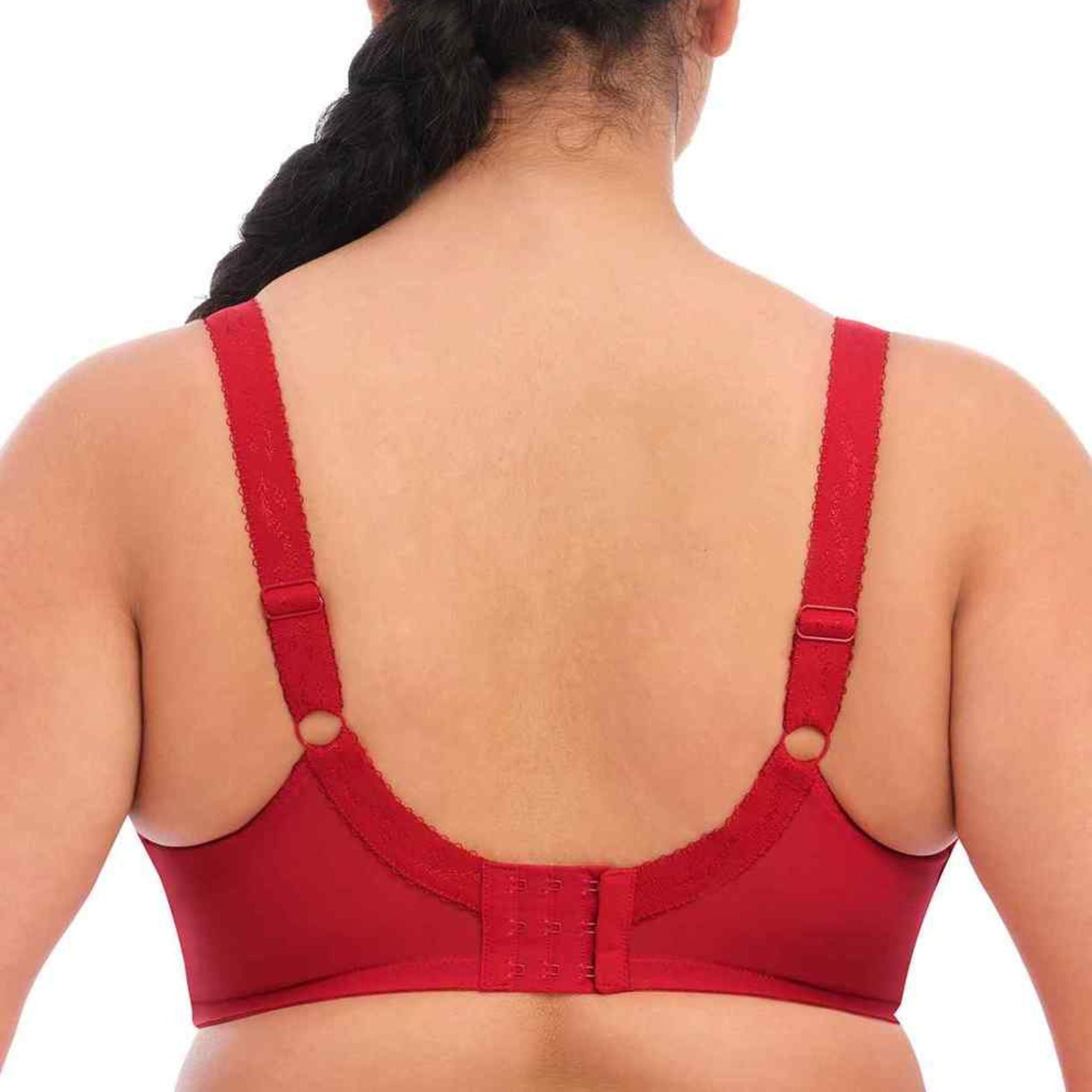 For a bold and beautiful look, explore Elomi's Morgan Banded Bra in an Haute Red hue. With its stretch lace and bow detailing this easy-to-wear bra is sure to become an Elomi favourite.